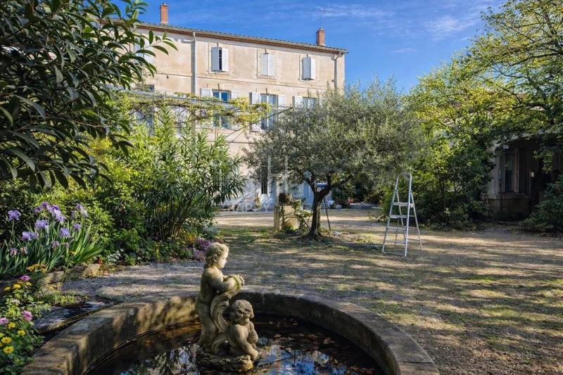 Maison de ville - 205 m² - 9 pièces