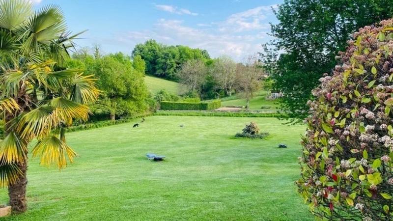 Villa - 440 m² - 9 pièces