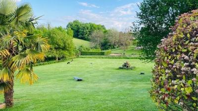 Villa - 440 m² - 9 pièces