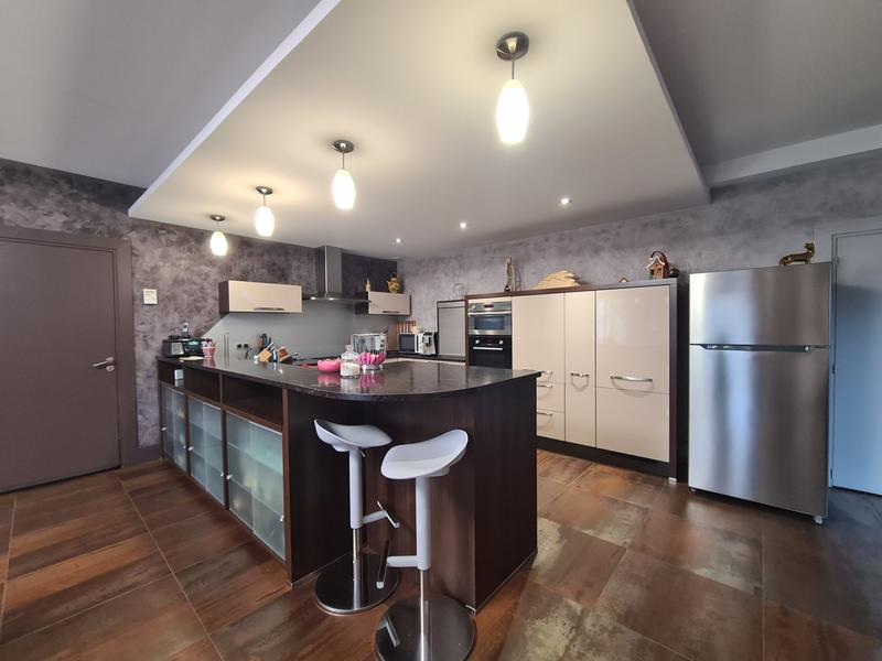Maison - 566 m² - 15 pièces