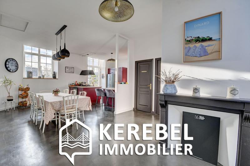 Maison - 317 m² - 10 pièces