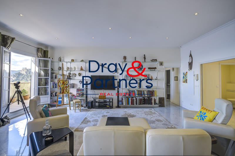 Appartement - 102 m² - 2 pièces