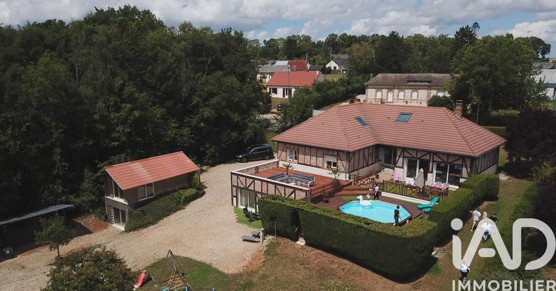 Maison - 397 m² - 16 pièces