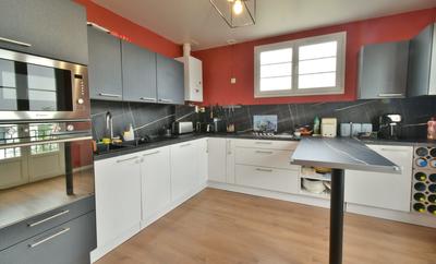 Appartement - 99 m² - 5 pièces