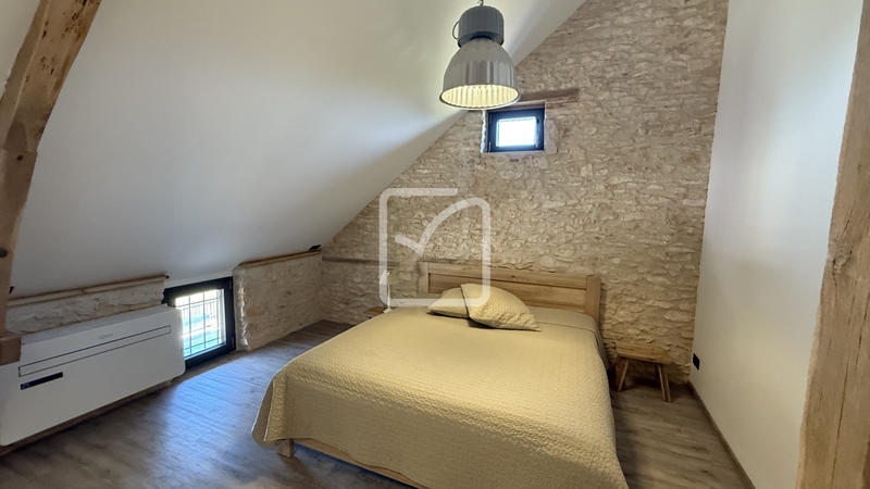 Maison - 164 m² - 10 pièces