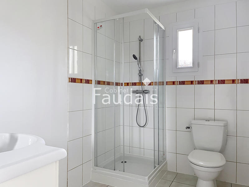 Maison - 99 m² - 5 pièces