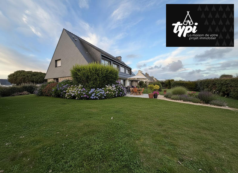 Maison - 220 m² - 10 pièces