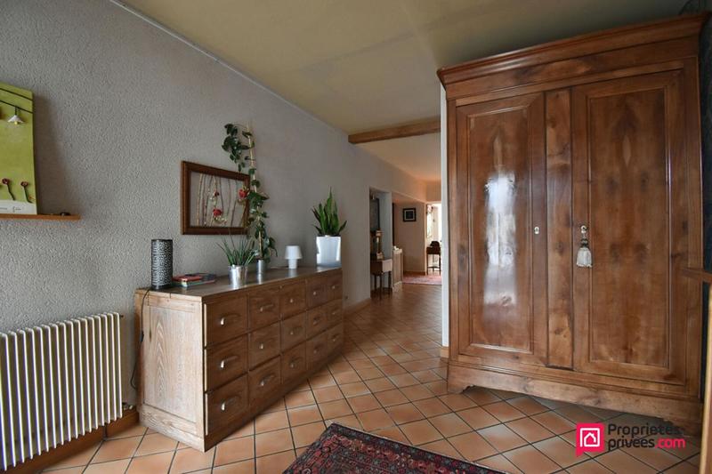 Maison - 253 m² - 8 pièces