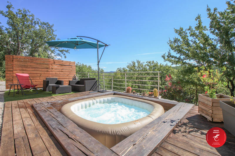 Villa - 145 m² - 6 pièces