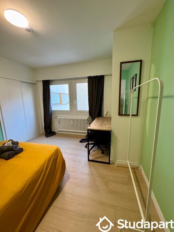 Chambre - 12 m² - 1 pièce