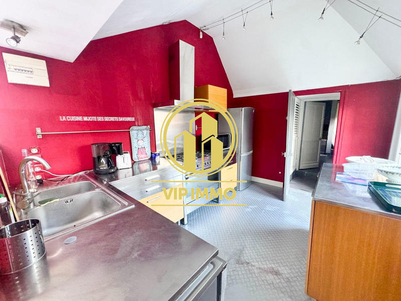 Maison - 180 m² - 6 pièces