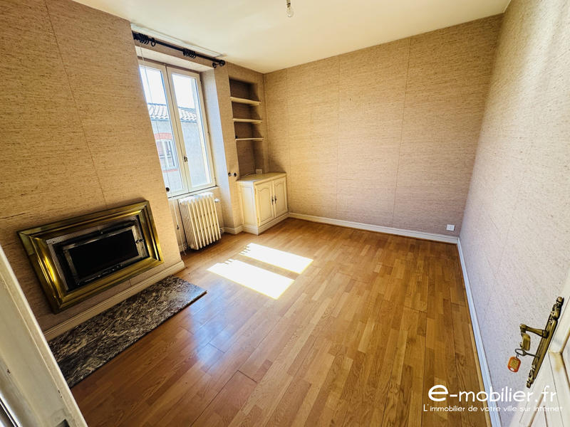 Maison - 216 m² - 7 pièces