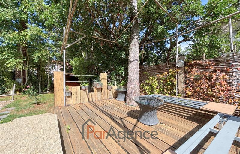 Maison - 220 m² - 8 pièces