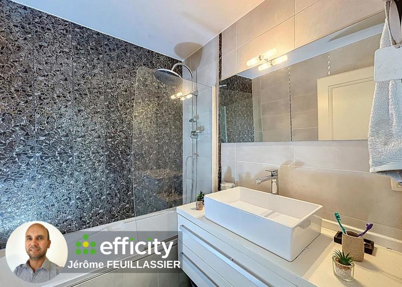 Appartement - 94 m² - 4 pièces