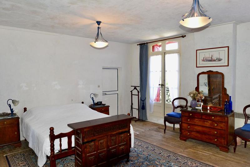 Propriété - 366 m² - 11 pièces
