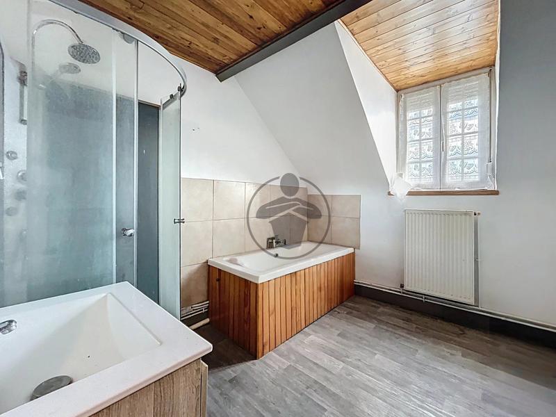 Maison - 208 m² - 7 pièces