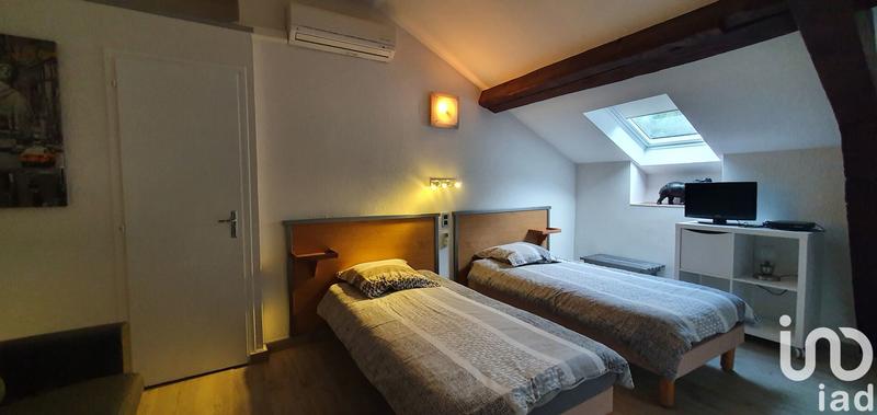 Loft - 201 m² - 9 pièces