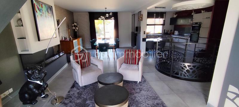 Pavillon - 142 m² - 5 pièces