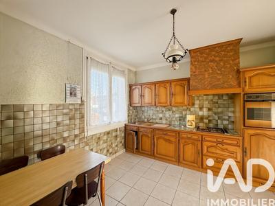 Maison - 97 m² - 5 pièces