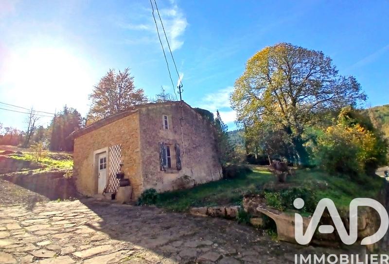 Maison - 300 m² - 11 pièces