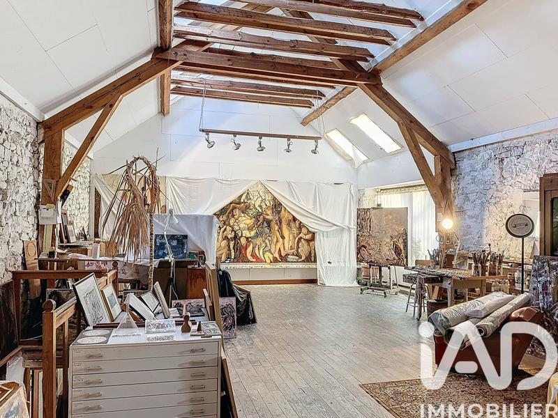 Maison - 270 m² - 11 pièces