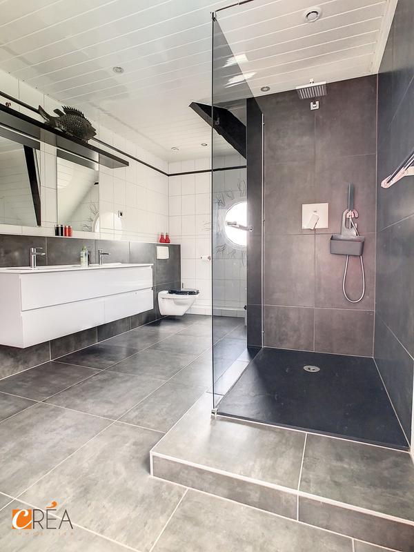 Maison - 194 m² - 6 pièces