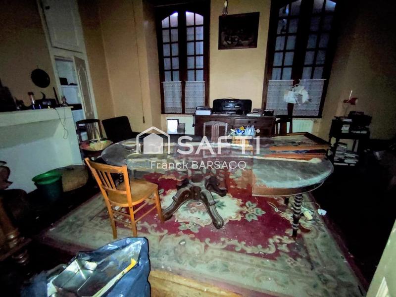 Maison - 263 m² - 8 pièces