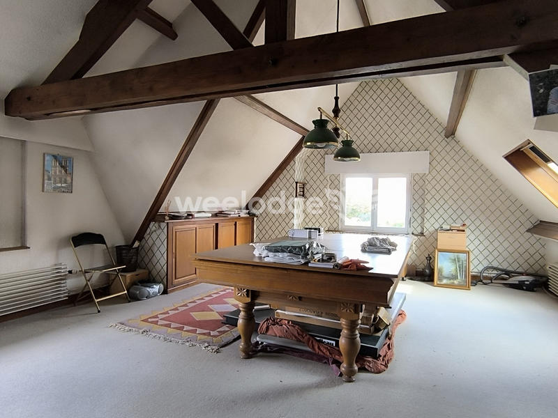 Maison - 231 m² - 7 pièces