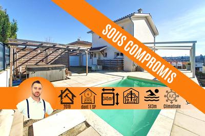 Maison - 111 m² - 5 pièces