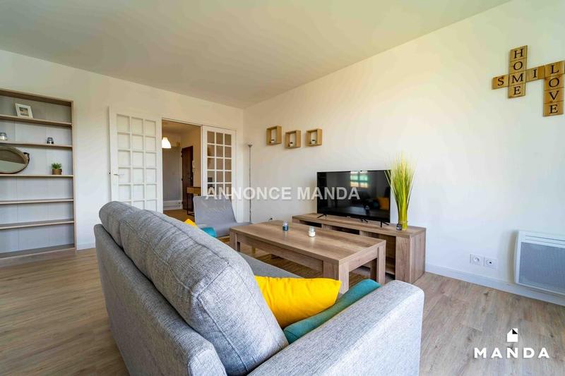 Chambre - 10 m² - 5 pièces