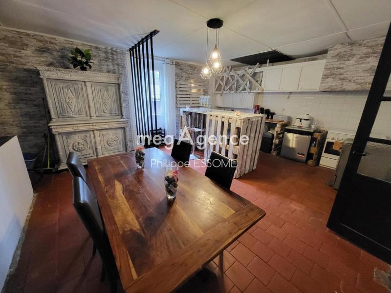 Corps de ferme - 300 m² - 8 pièces