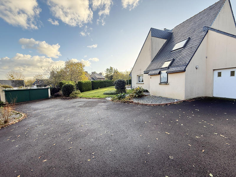 Maison - 107 m² - 7 pièces