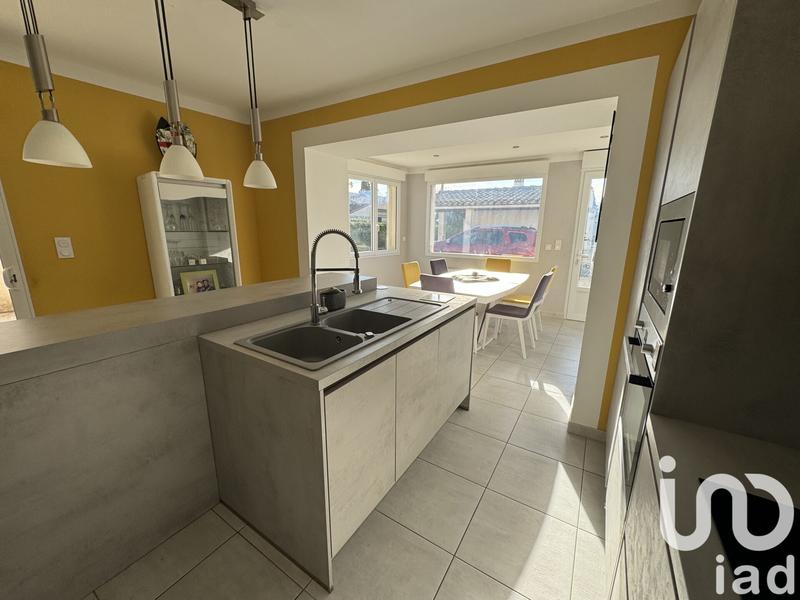 Maison - 300 m² - 9 pièces