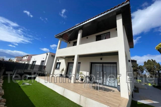 Maison - 110 m² - 4 pièces