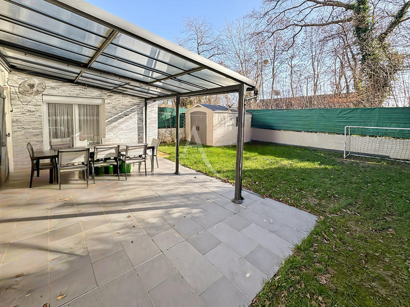 Maison - 95 m² - 6 pièces