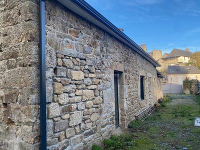 Maison - 130 m² - 2 pièces