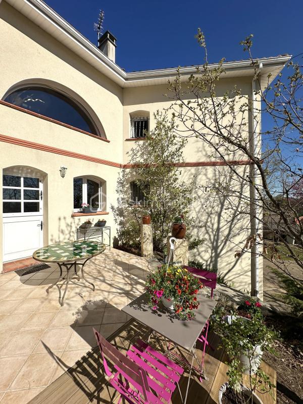 Villa - 200 m² - 7 pièces