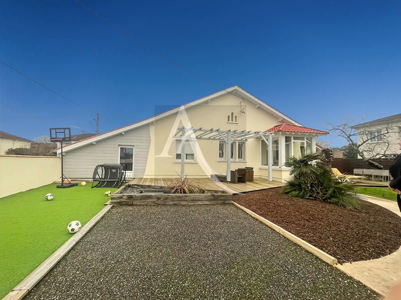 Maison - 110 m² - 6 pièces