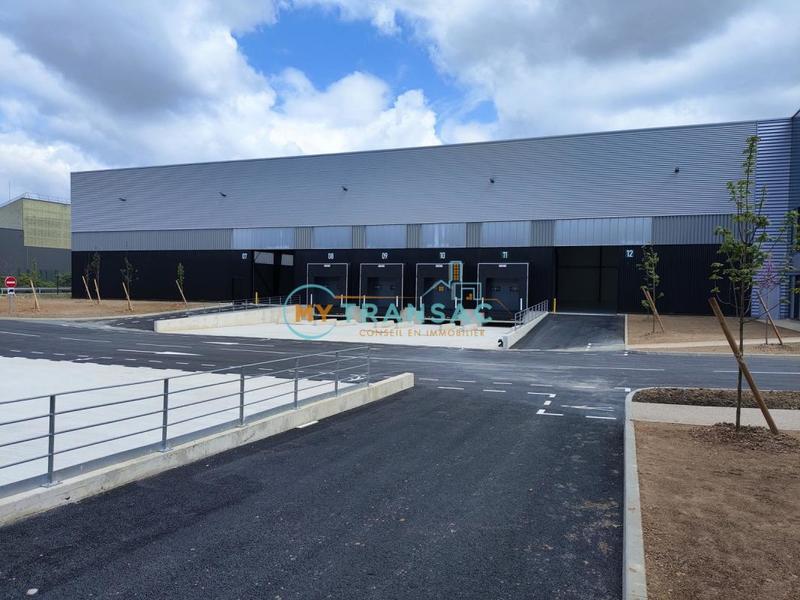 Local d'activité / Entrepôt - 3 562 m²