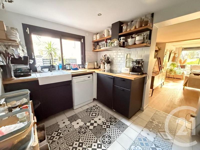 Maison - 107 m² - 6 pièces