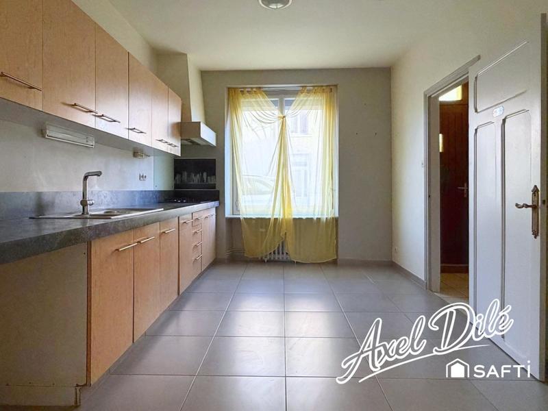 Maison - 214 m² - 8 pièces