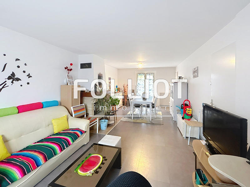 Maison - 90 m² - 5 pièces