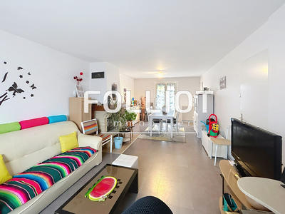 Maison - 90 m² - 5 pièces