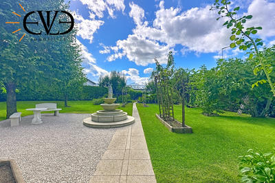 Villa - 234 m² - 7 pièces