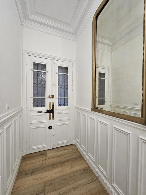 Bureau - 95 m² - 5 pièces