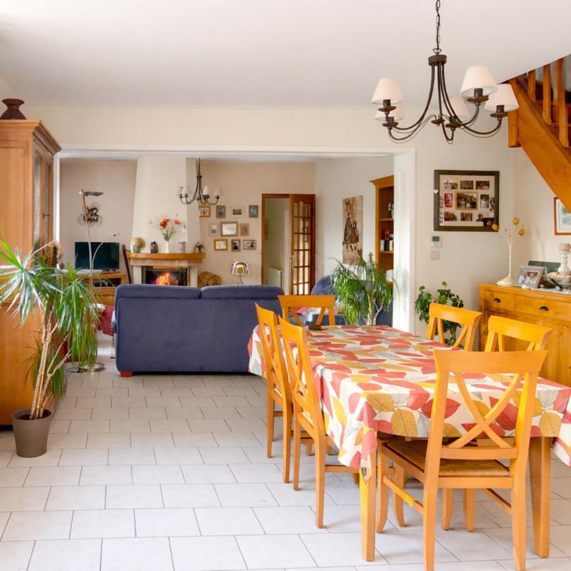 Maison - 174 m² - 8 pièces