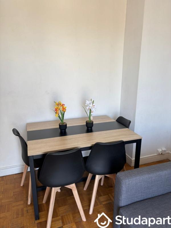 Chambre - 11 m² - 1 pièce