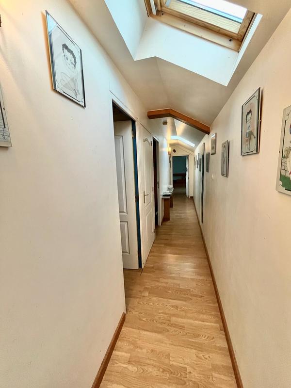 Corps de ferme - 263 m² - 13 pièces