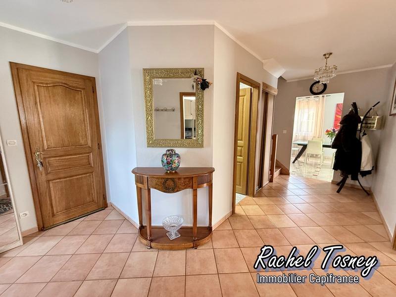 Maison - 137 m² - 7 pièces