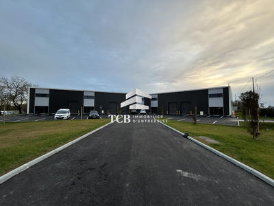 Local d'activités - 350 m²